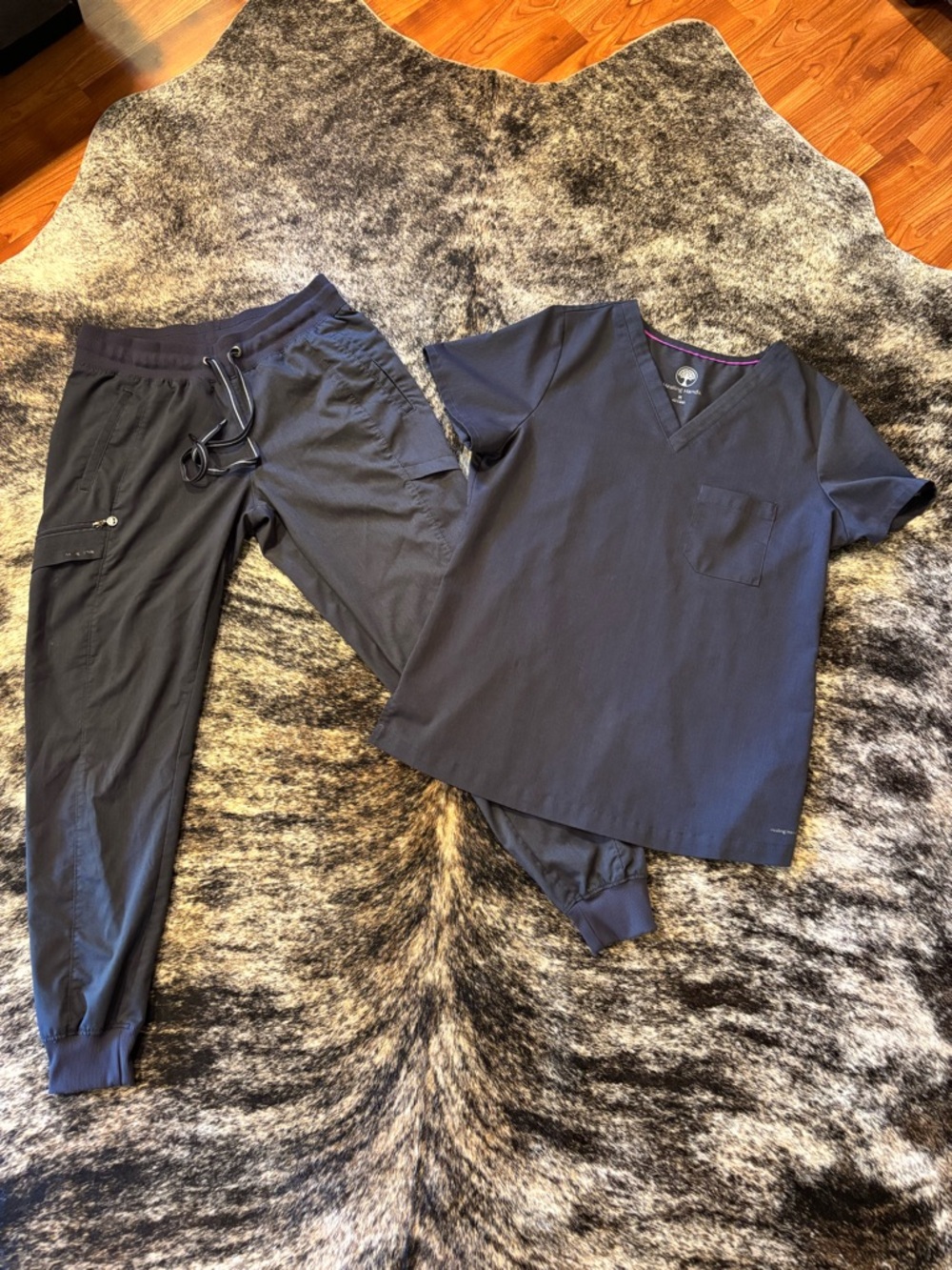 Healing Hands Jogger Scrub Set, Dark Gray, Small Bottoms, Medium Top